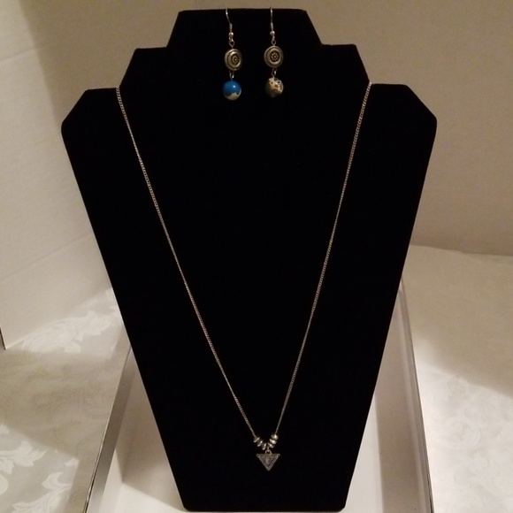 Turquoise earrings and blue lapis necklace - Picture 7 of 7